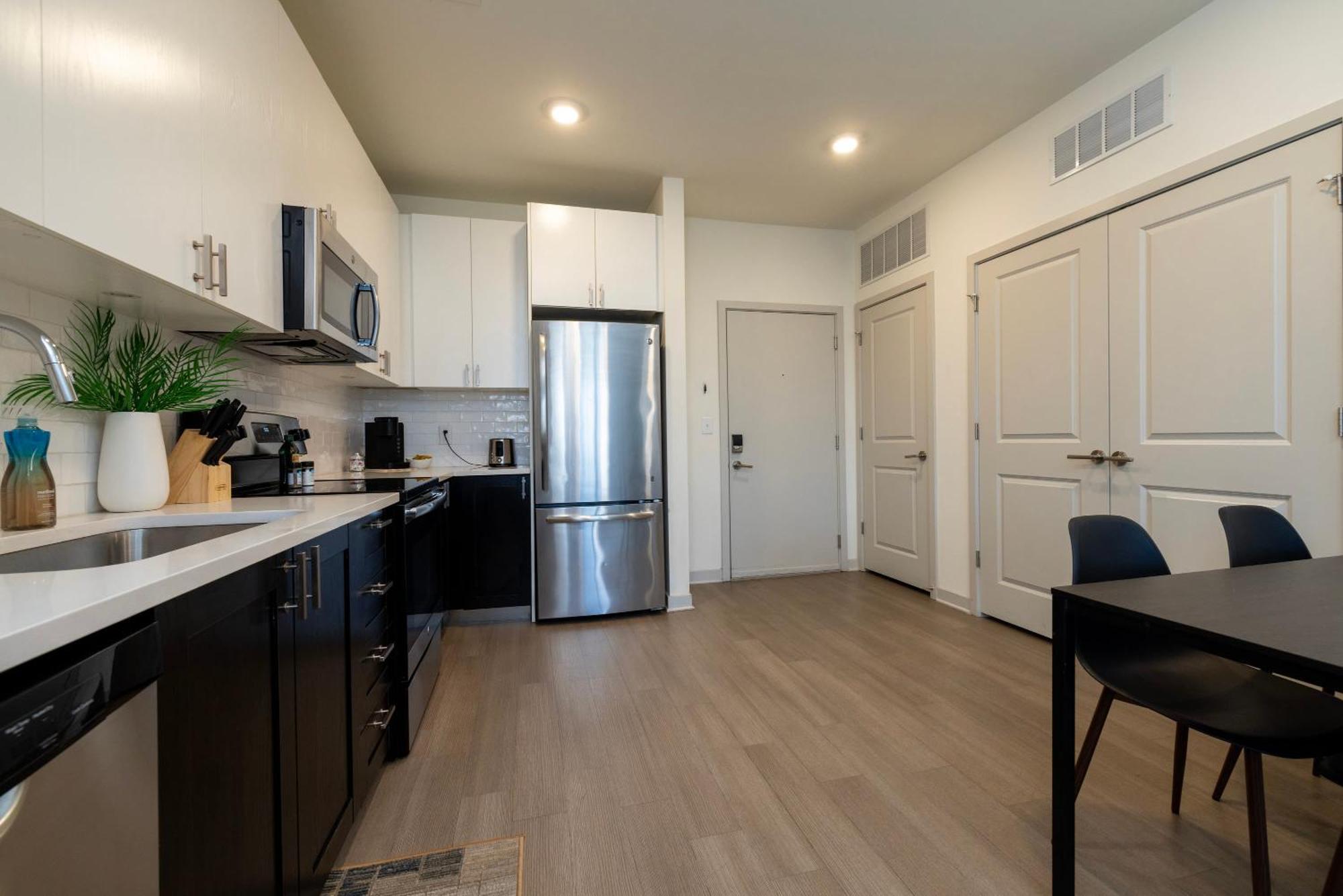 Modern Nulu 2Br Cozysuites 01 ルイスビル エクステリア 写真